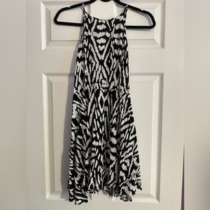 Aeropostale white and black dress